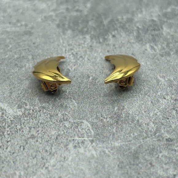 Givenchy Gold Plated Leaf Stud Minimalist Earrings Jewelry Latch Clip Backs - Picture 7 of 12